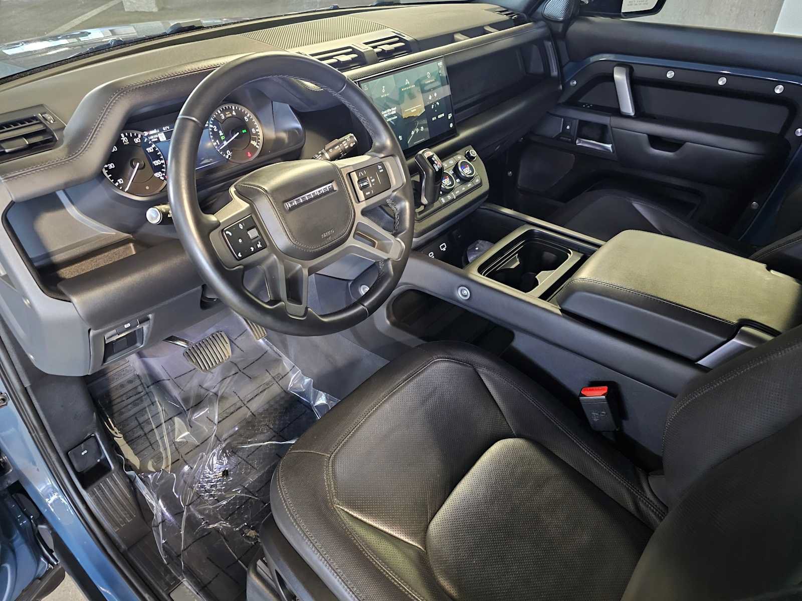 Used 2023 Land Rover Defender 90 X-Dynamic SE AWD/4WD image 2