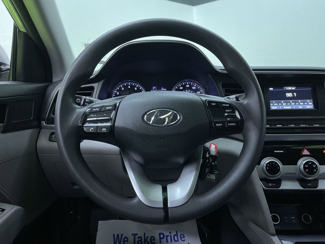 Used 2019 Hyundai Elantra SE image 19