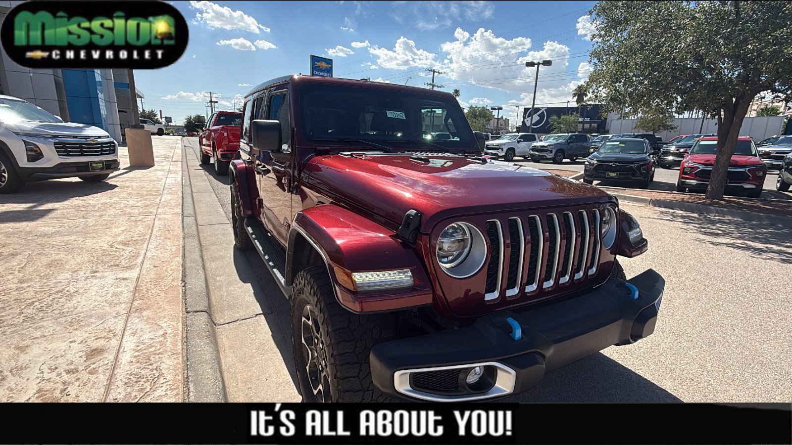 Used 2022 Jeep Wrangler Unlimited Sahara w/ Cold Weather Group AWD/4WD image 1