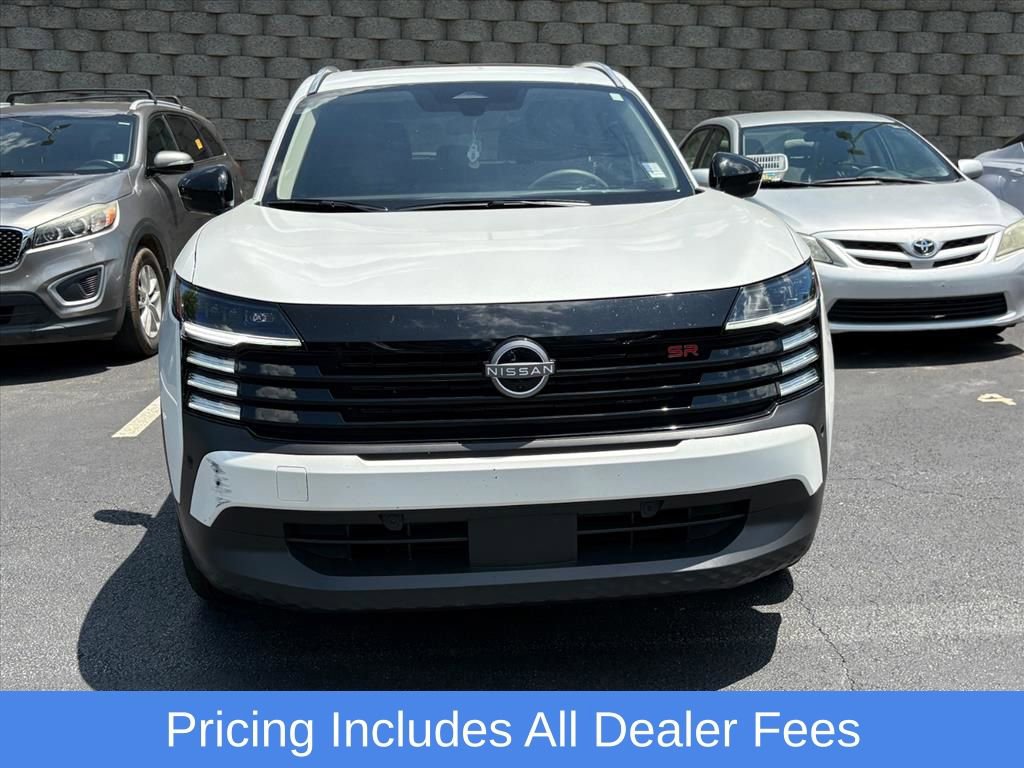 Used 2026 Nissan Kicks SR w/ SR Premium Package AWD/4WD image 3