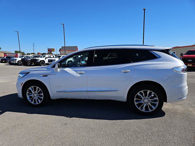 Used 2024 Buick Enclave Avenir w/ Avenir Technology Package image 2