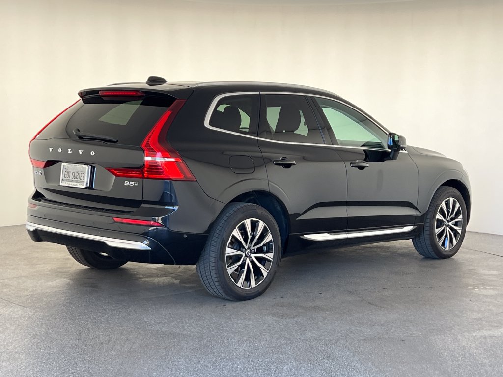Used 2023 Volvo XC60 B5 Plus AWD/4WD image 3