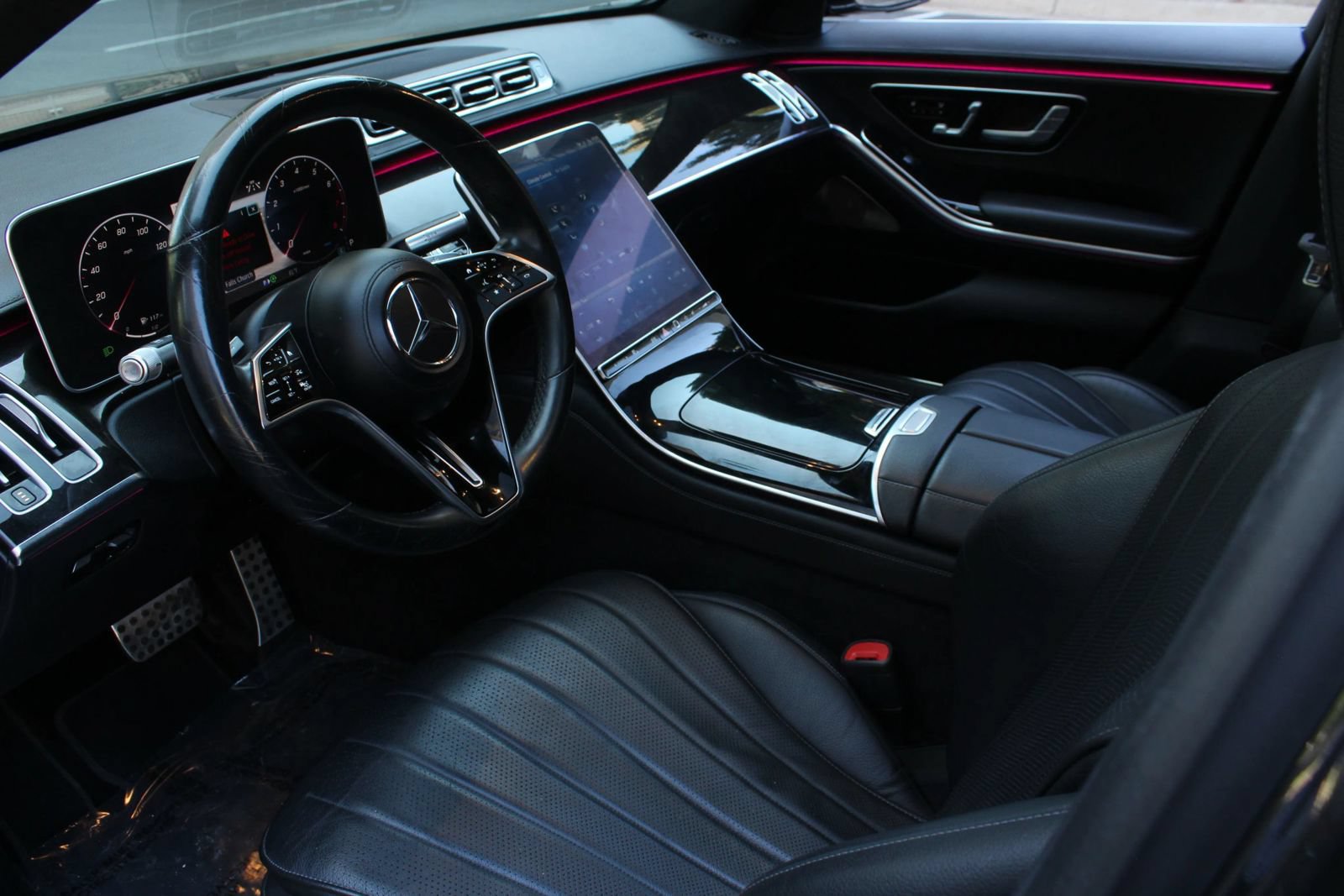 Used 2022 Mercedes-Benz S 580 4MATIC Sedan w/ AMG Line Package image 13