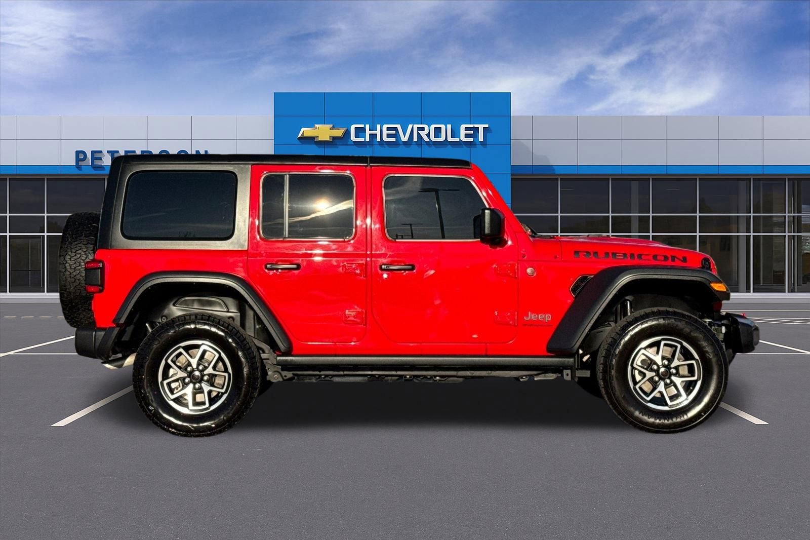 Used 2024 Jeep Wrangler Unlimited Rubicon AWD/4WD image 3