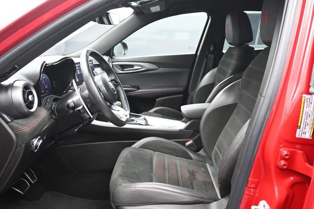 Used 2024 Alfa Romeo Tonale Veloce AWD/4WD image 6