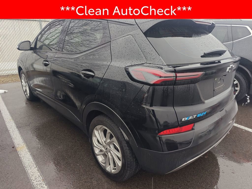 Used 2022 Chevrolet Bolt EUV LT w/ Comfort Package image 4