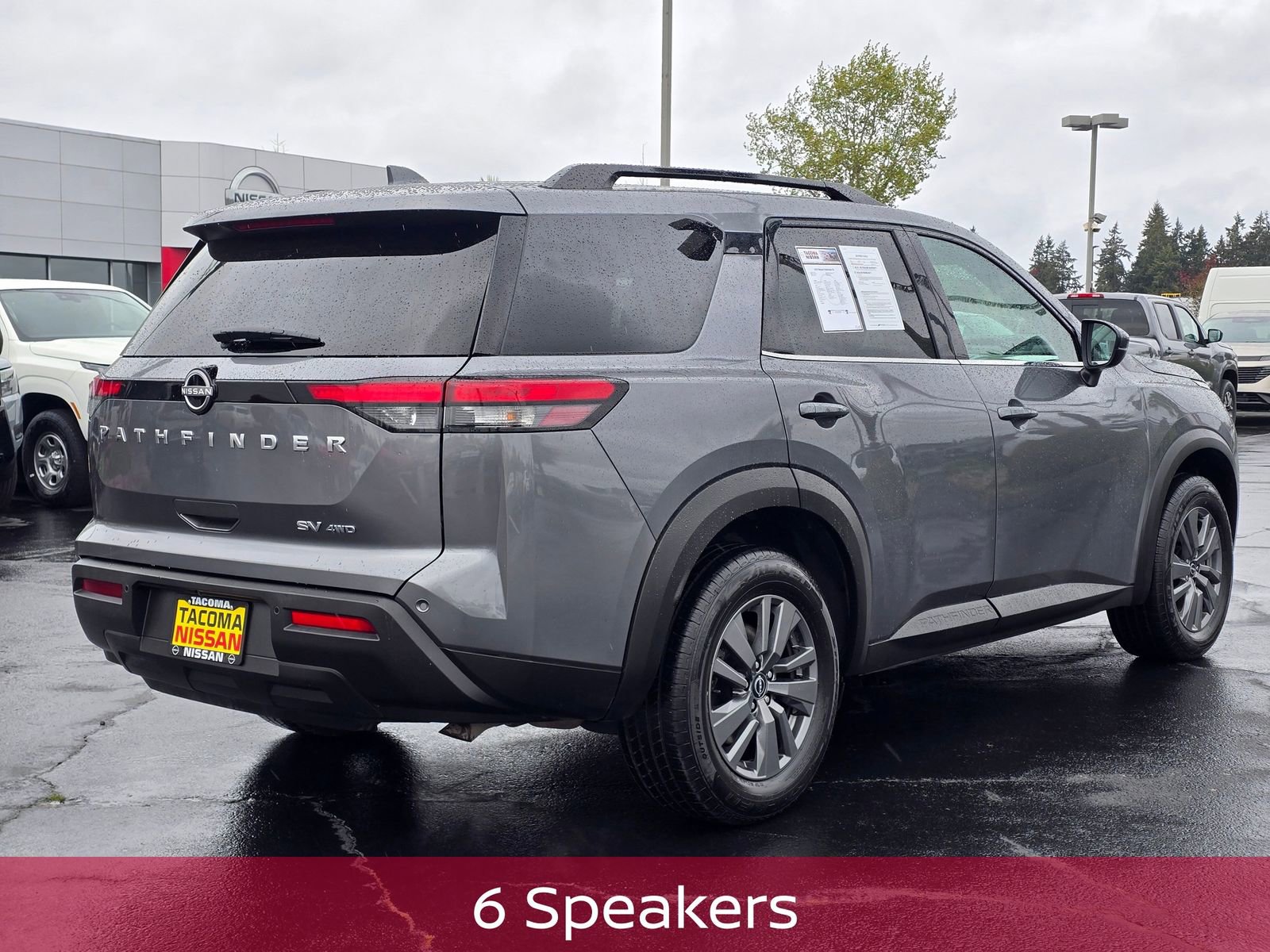 Used 2024 Nissan Pathfinder SV image 5