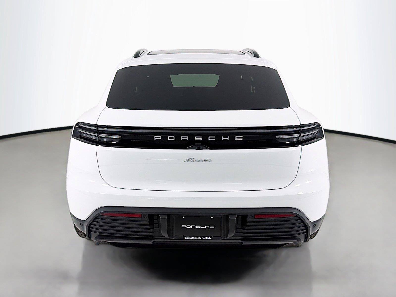 Certified 2026 Porsche Macan Electric RWD image 25