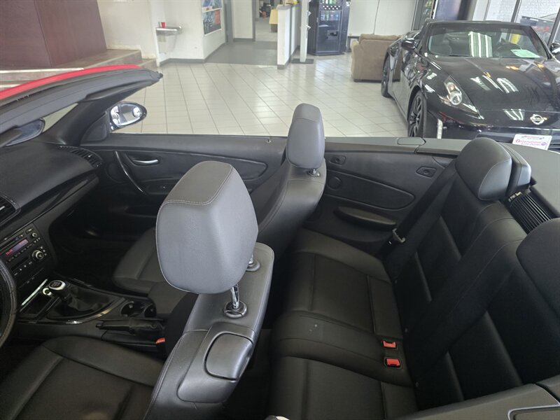 Used 2009 BMW 128i Convertible RWD image 22