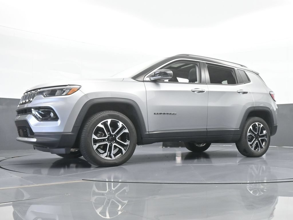 Used 2022 Jeep Compass Limited w/ Sun and Sound Group AWD/4WD image 54