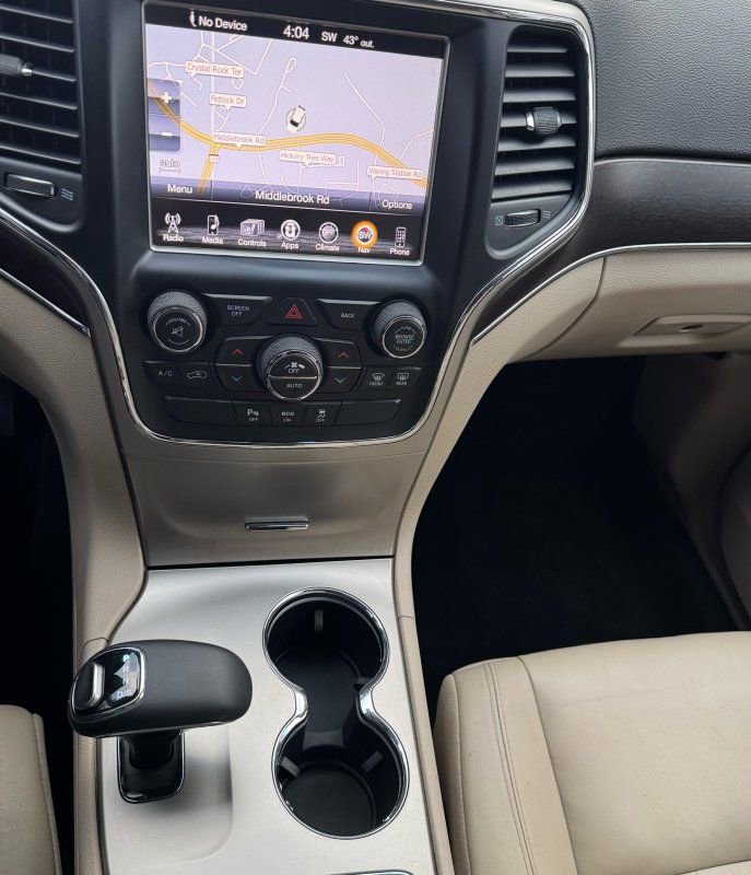 Used 2014 Jeep Grand Cherokee Limited image 25