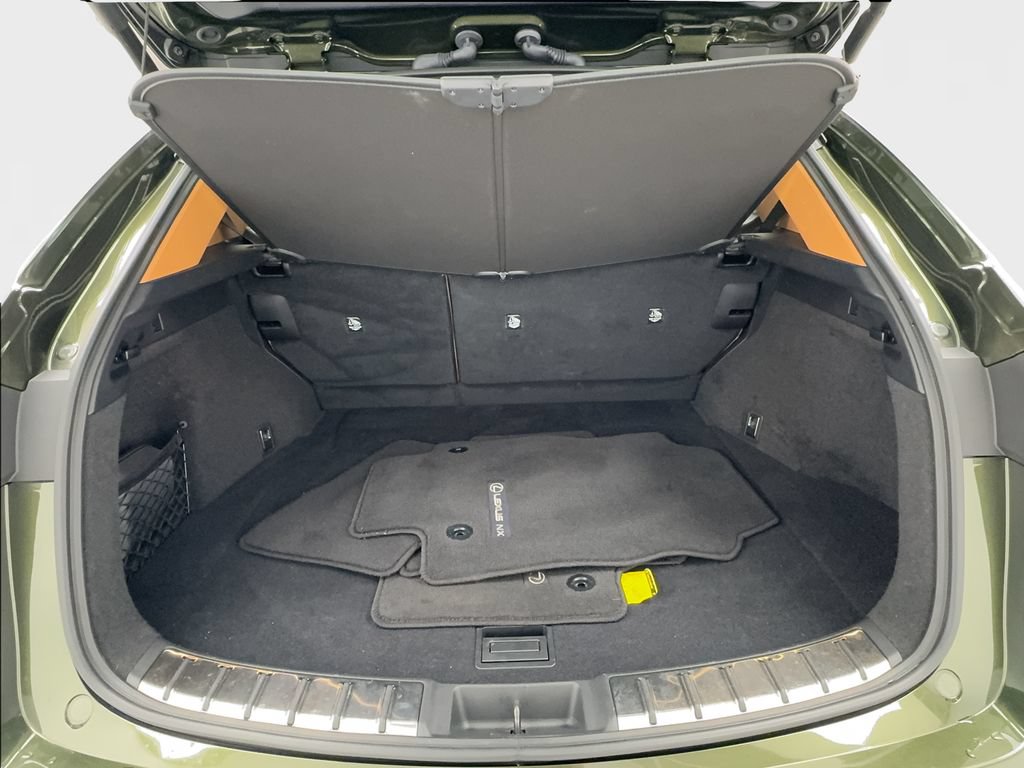 Used 2025 Lexus NX 250 FWD w/ Towing Package (2000 Lbs) image 17
