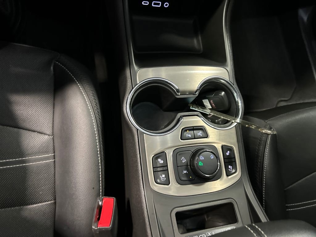 Used 2022 GMC Terrain Denali w/ Denali Premium Package image 17