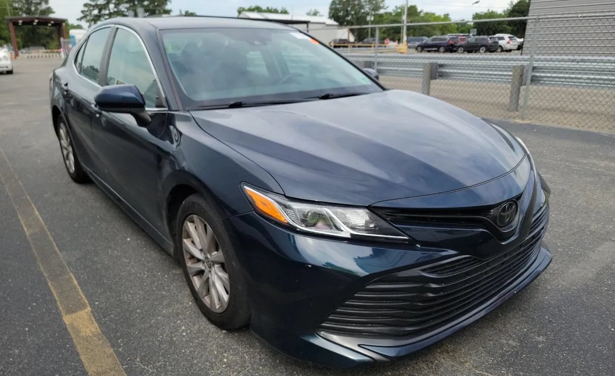 Used 2020 Toyota Camry LE FWD image 2