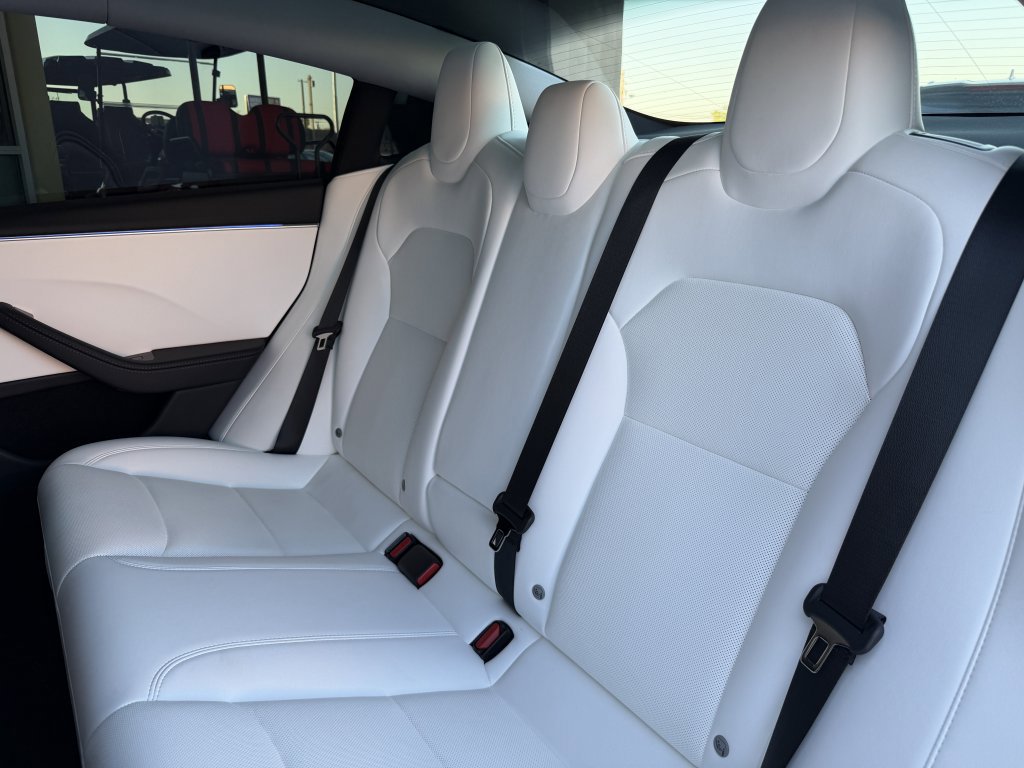 Used 2025 Tesla Model 3 Long Range image 38