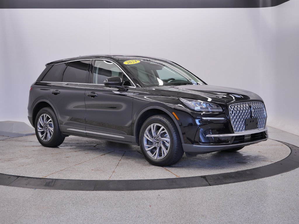 Used 2024 Lincoln Corsair AWD w/ Equipment Group 101A image 10