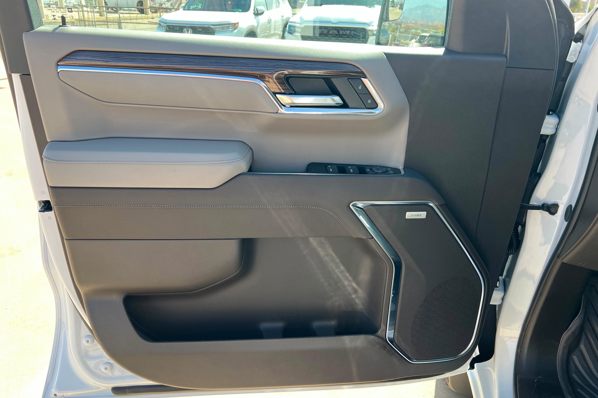 New 2026 Chevrolet Silverado 1500 LT Trail Boss w/ Convenience Package II AWD/4WD image 15