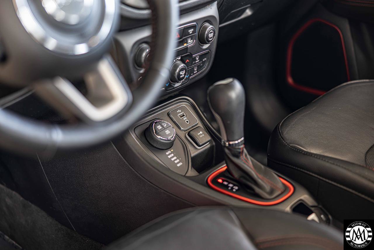 Used 2018 Jeep Compass Trailhawk w/ Leather Interior Group image 23