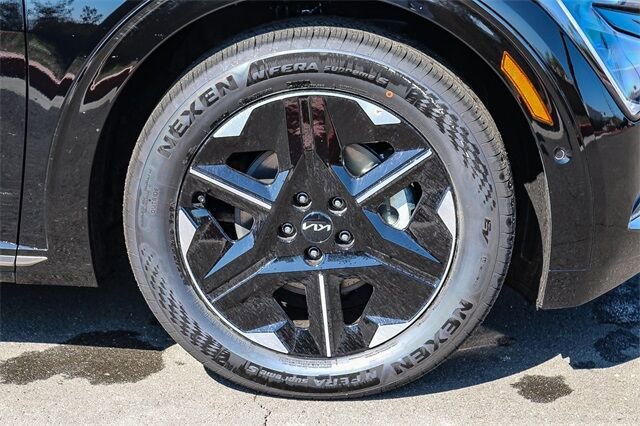 New 2025 Kia EV6 Wind RWD image 11
