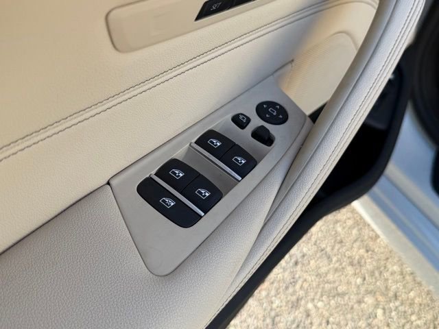 Certified 2023 BMW 530e w/ Convenience Package image 18