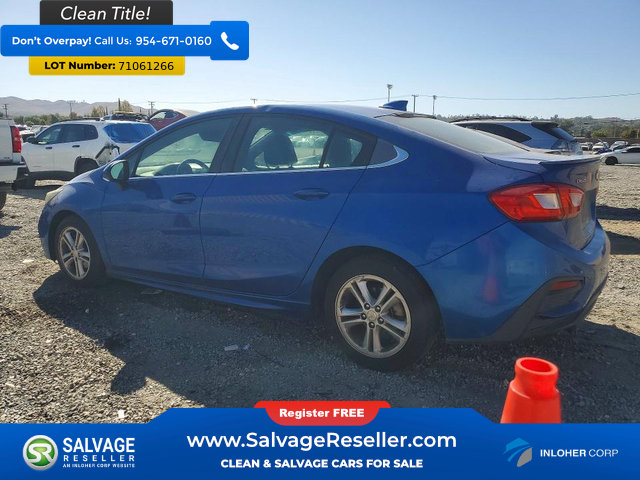 Used 2018 Chevrolet Cruze LT w/ RS Package FWD image 3