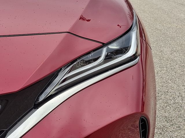 Used 2024 Toyota Venza Nightshade image 9