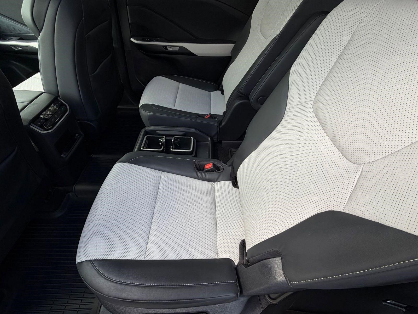 New 2026 Lexus TX 500h AWD image 23