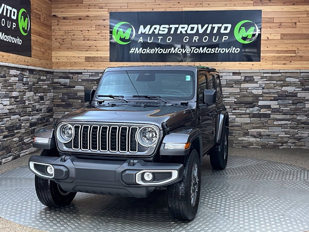 Used 2026 Jeep Wrangler Unlimited Sahara AWD/4WD image 3