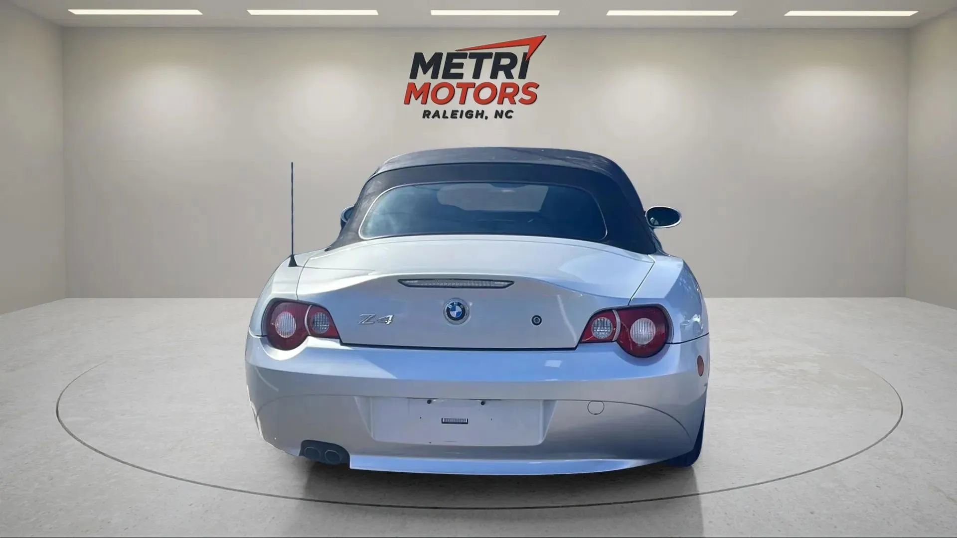Used 2005 BMW Z4 2.5i image 7