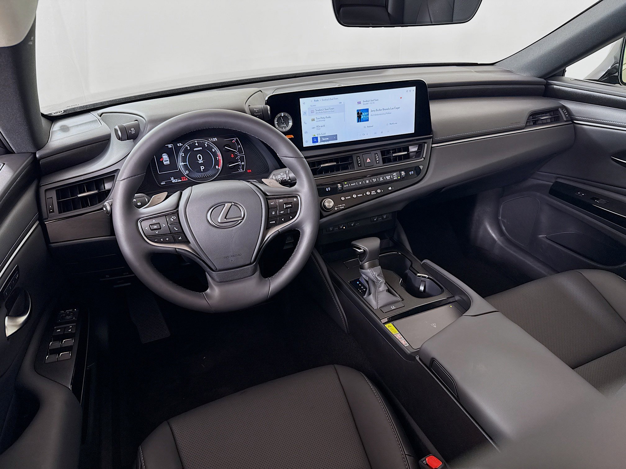 Used 2025 Lexus ES 350 350 w/ Premium Package image 22