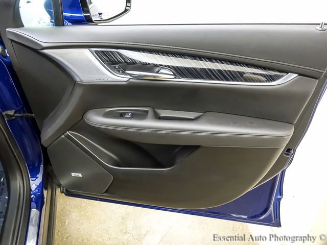 Used 2025 Cadillac XT6 Premium Luxury AWD/4WD image 26