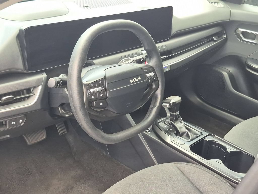 Used 2025 Kia K4 FWD image 15
