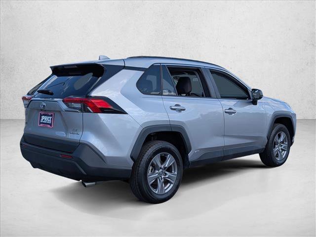 Used 2023 Toyota RAV4 LE AWD/4WD image 5
