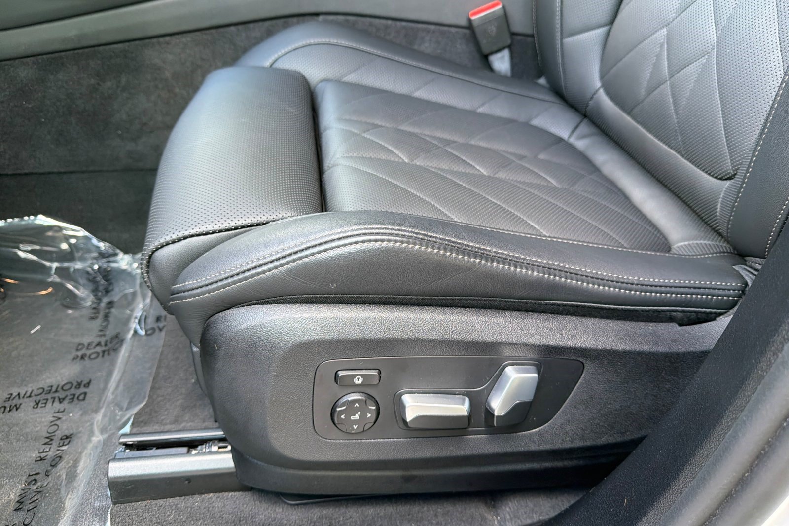 Used 2026 BMW X5 sDrive40i w/ Premium Package RWD image 14