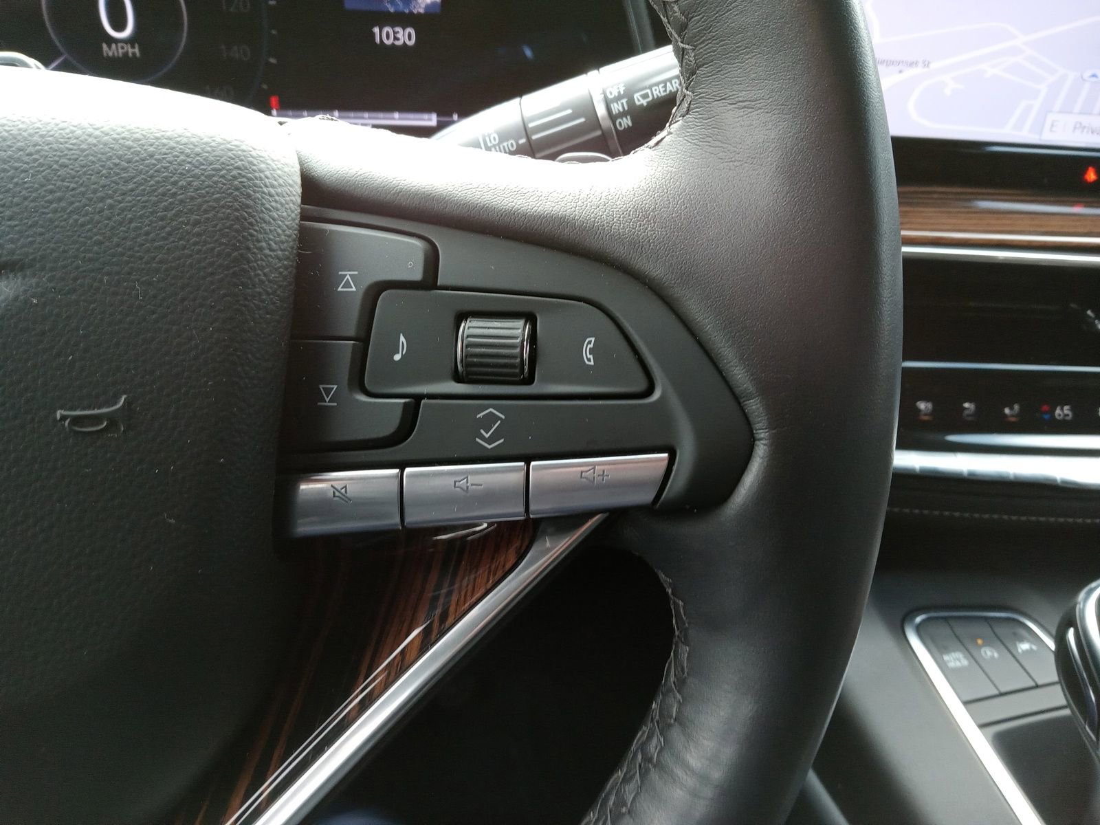 Used 2024 Cadillac Escalade Premium Luxury w/ Performance Package image 23