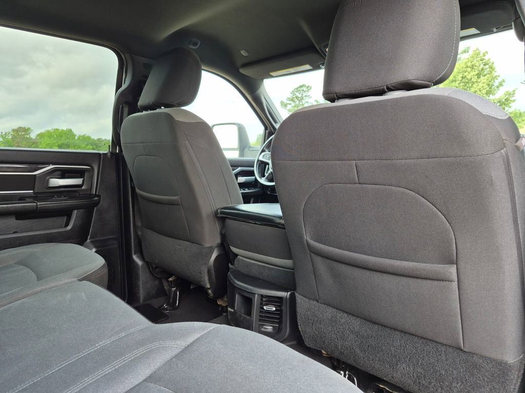 Used 2024 RAM 3500 Big Horn image 40