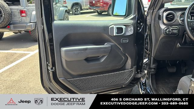 Used 2022 Jeep Gladiator Sport AWD/4WD image 8