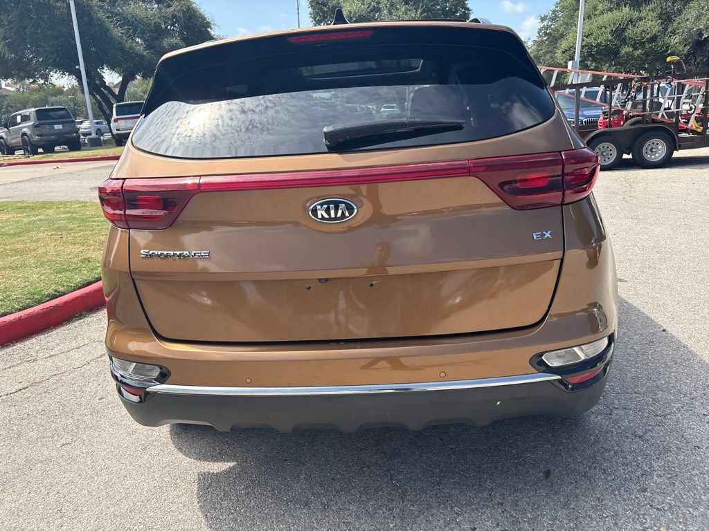 Used 2020 Kia Sportage EX w/ EX Technology Package FWD image 4