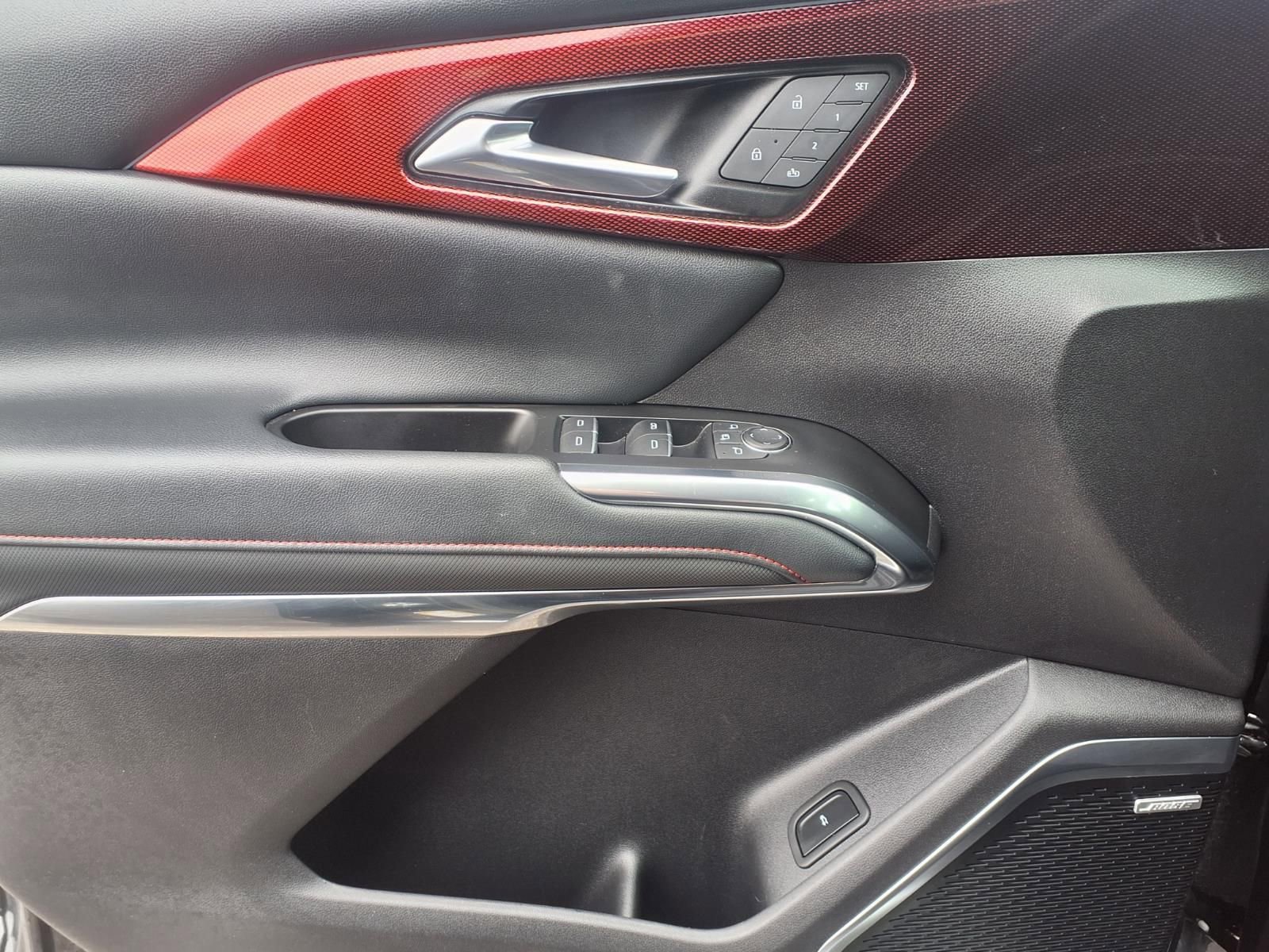 Used 2024 Chevrolet Traverse RS image 17