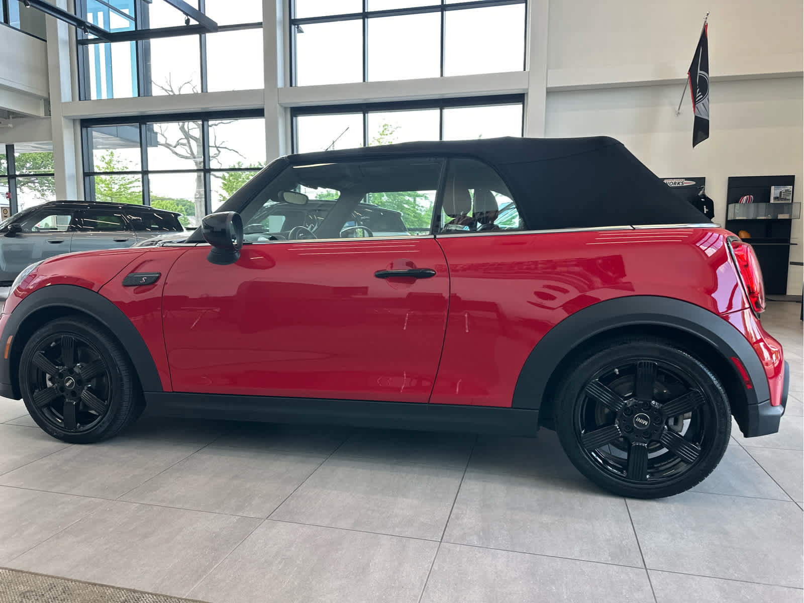Certified 2023 MINI Cooper S w/ Signature Upholstery Package FWD image 6