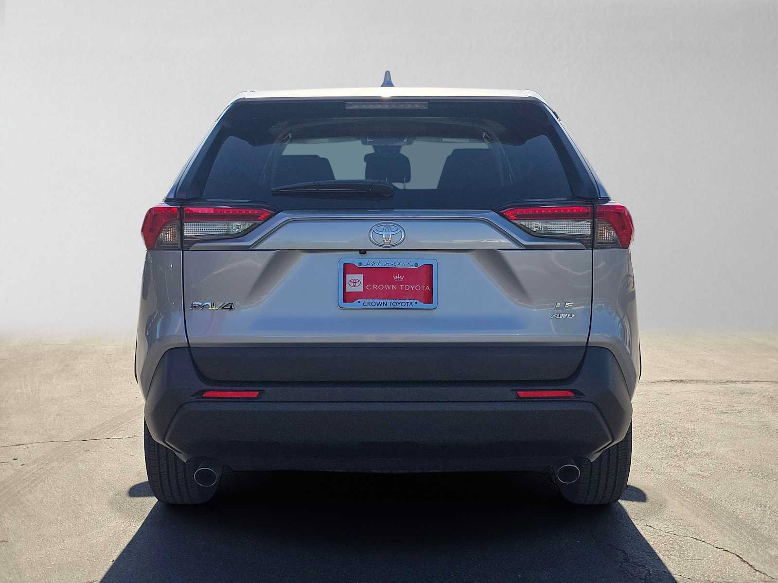 Certified 2025 Toyota RAV4 LE AWD/4WD image 4