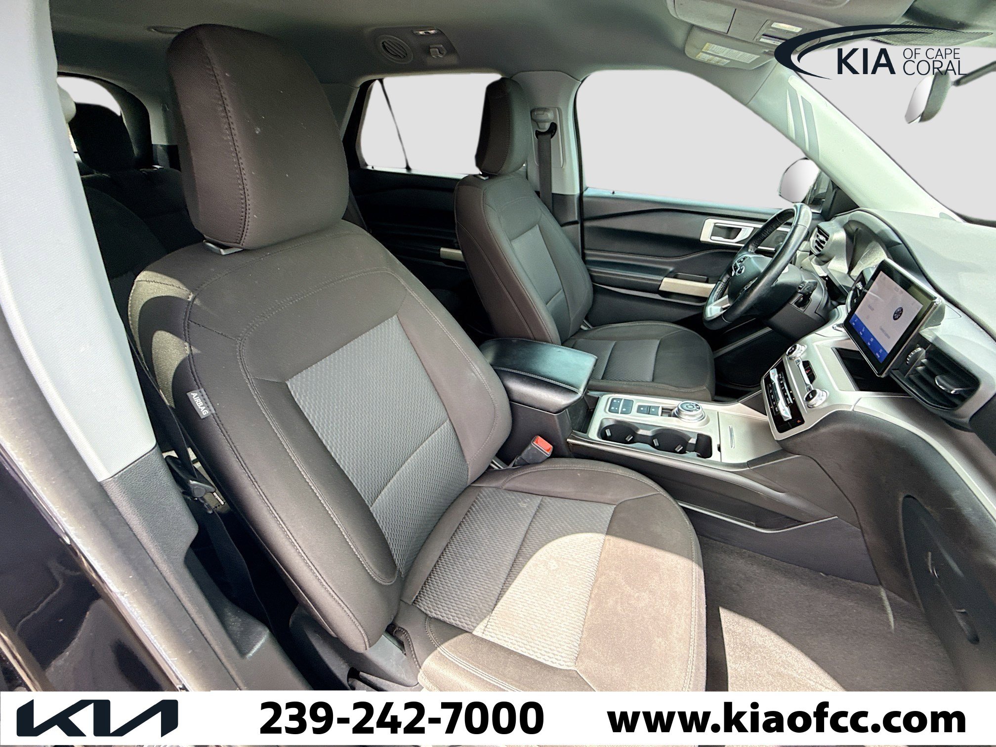 Used 2022 Ford Explorer XLT image 14