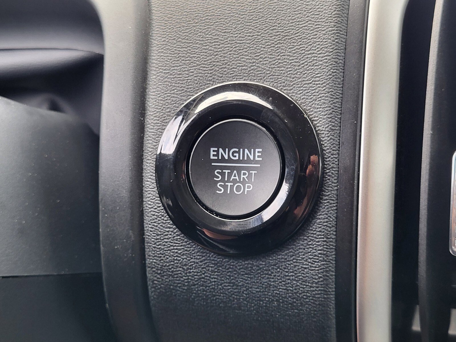 Certified 2025 Ford Expedition Active image 24