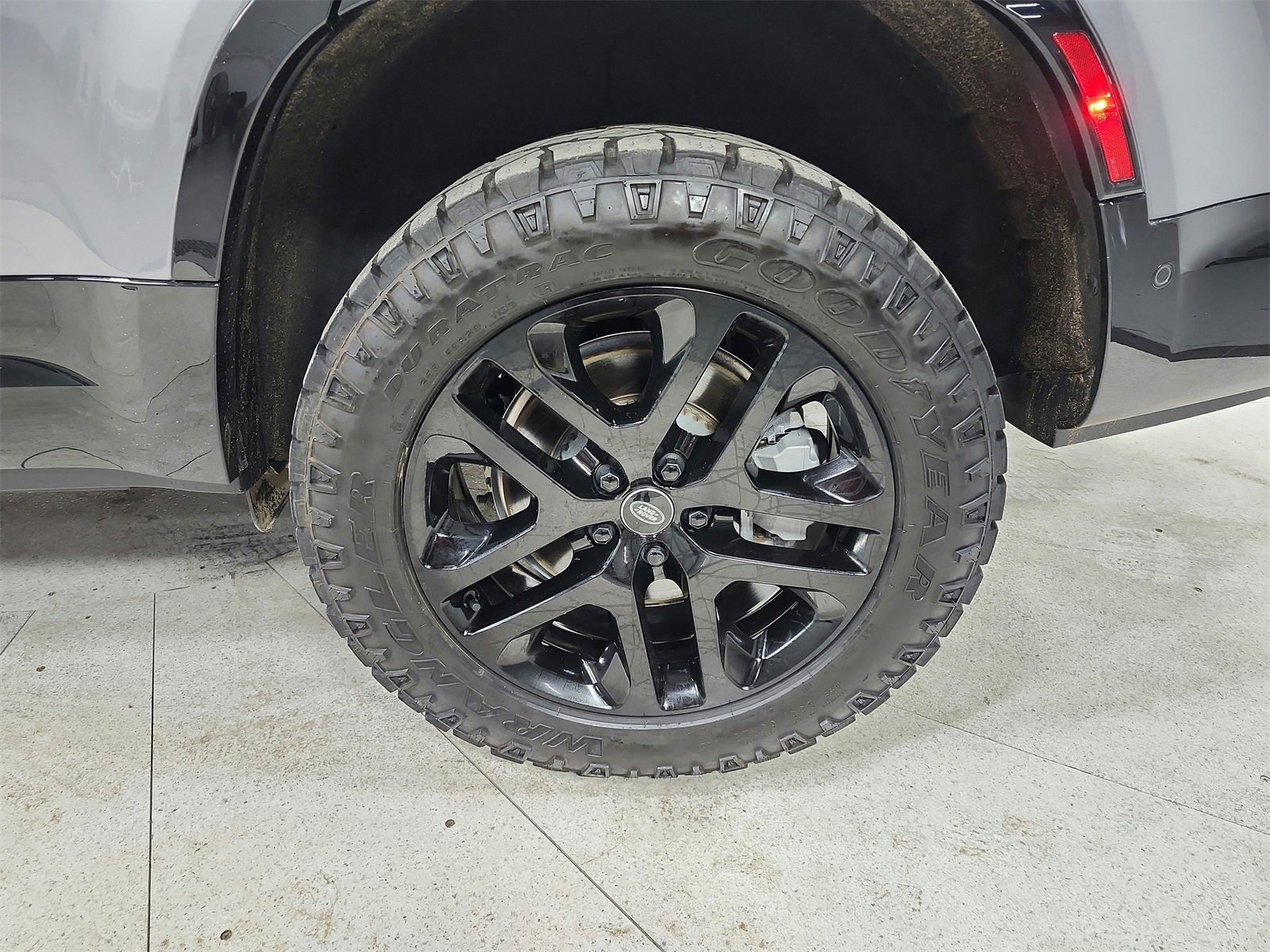 Used 2024 Land Rover Defender 130 Outbound image 51