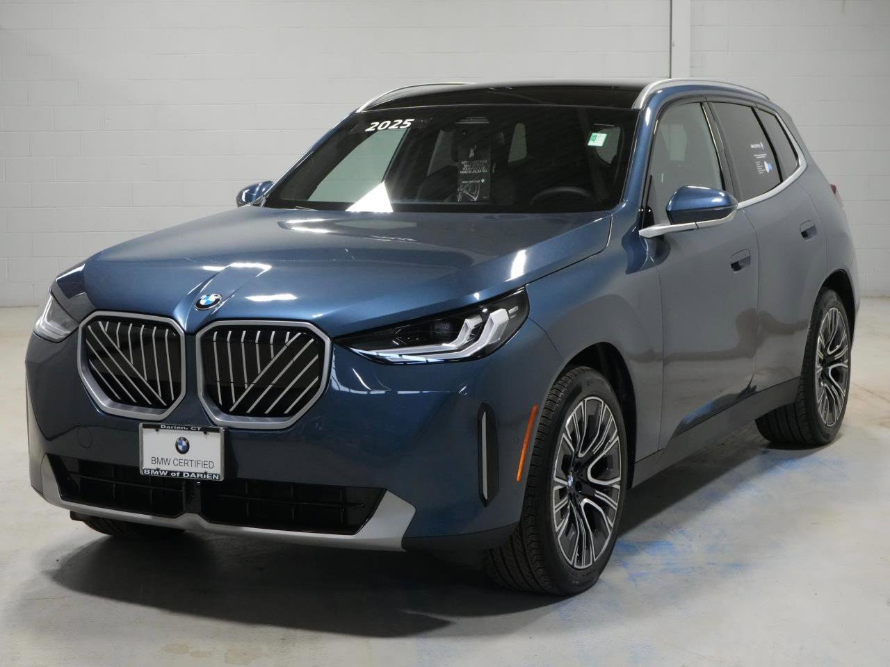 Certified 2025 BMW X3 xDrive30 w/ Convenience Package AWD/4WD image 1