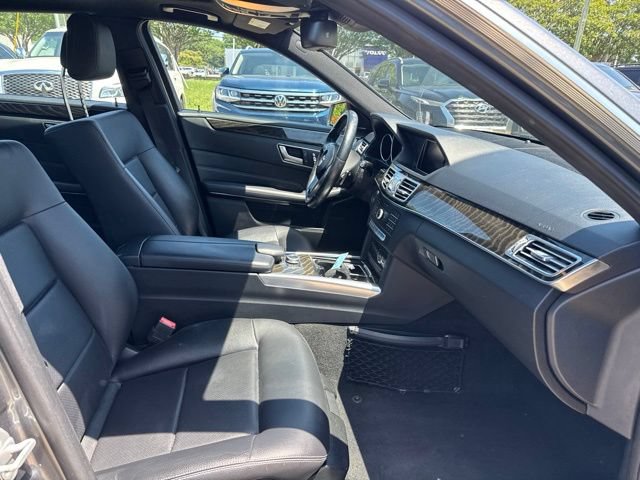Used 2016 Mercedes-Benz E 350 4MATIC Sedan w/ Premium Package image 13