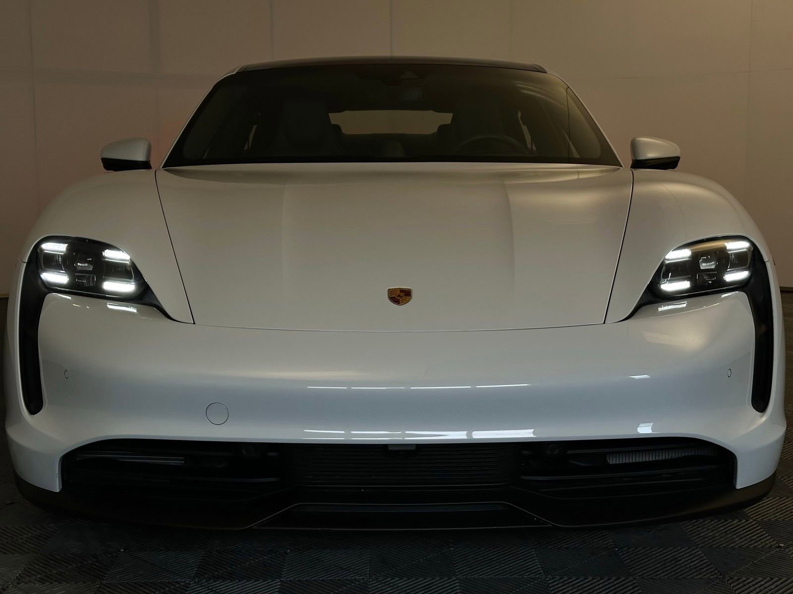 Used 2023 Porsche Taycan w/ Premium Package image 21