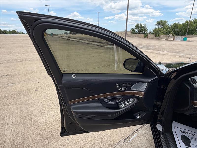 Used 2015 Mercedes-Benz S 550 4MATIC Sedan image 29