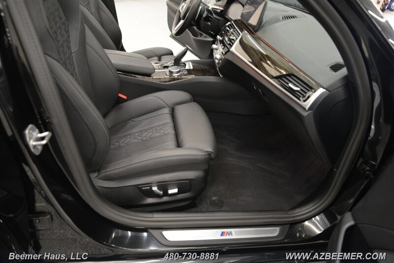 Used 2023 BMW 530i w/ M Sport Package RWD image 25