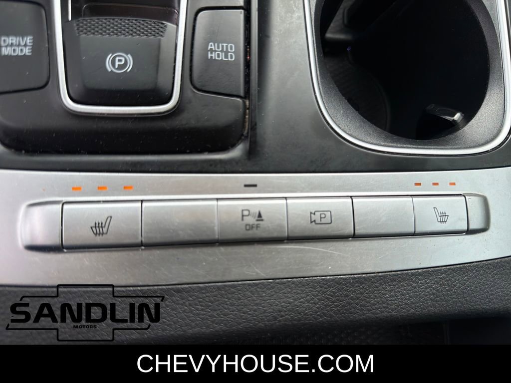 Used 2024 Kia Carnival LX image 40